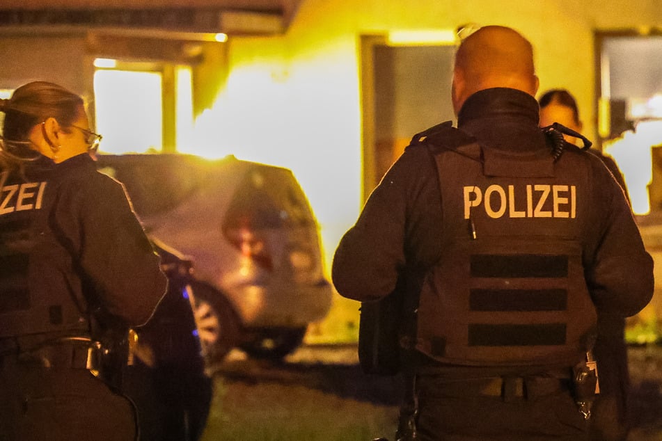 Messerattacke: Kind (13) zückt Messer bei Streit: Wohnungen der Eltern durchsucht