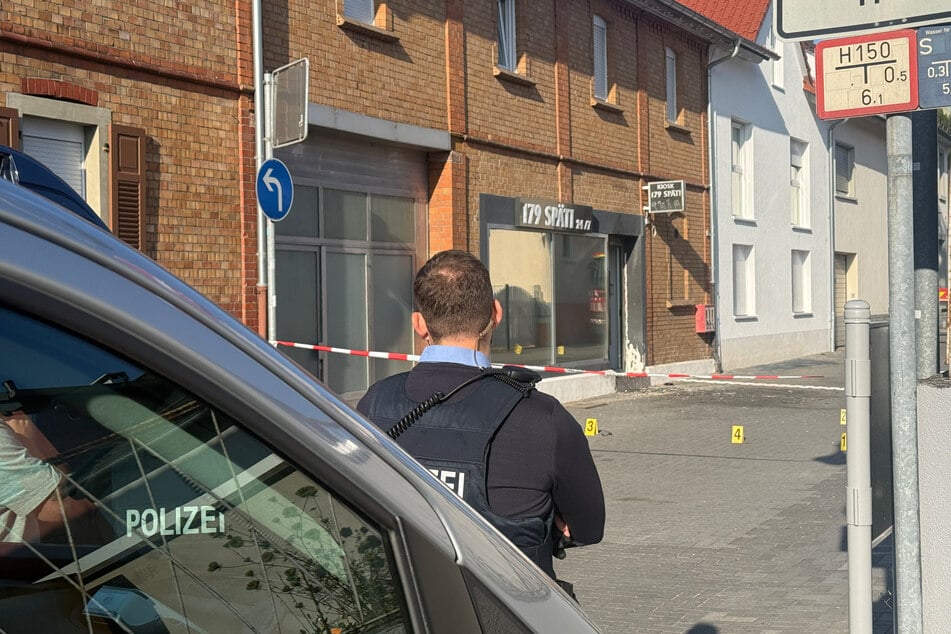 Im südhessischen Obertshausen kam es in der Nacht von Montag auf Dienstag offensichtlich zu einer Sprengstoff-Attacke auf einen Kiosk.