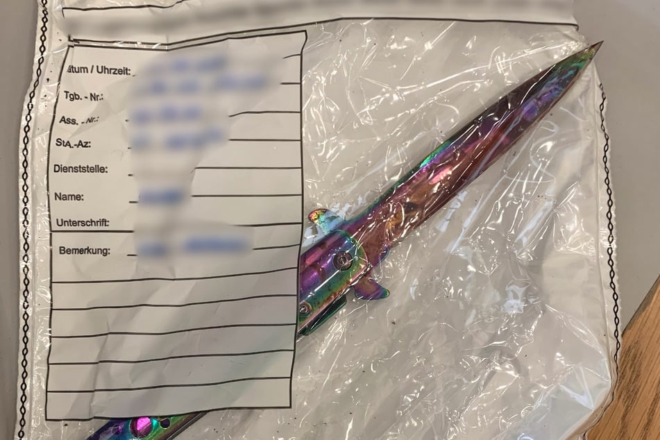 Mit diesem Messer stach Tony B. auf sein Opfer ein.