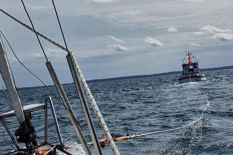 Notfall auf Ostsee: Segelboot ohne Crew - Schiffbrüchiger in Lebensgefahr