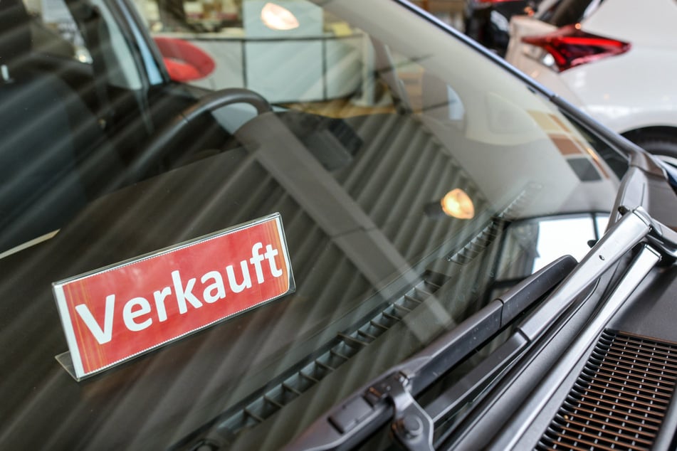 In Köln wollte eine mutmaßliche Hehlerin (35) einen gestohlenen Wagen verkaufen (Symbolbild).
