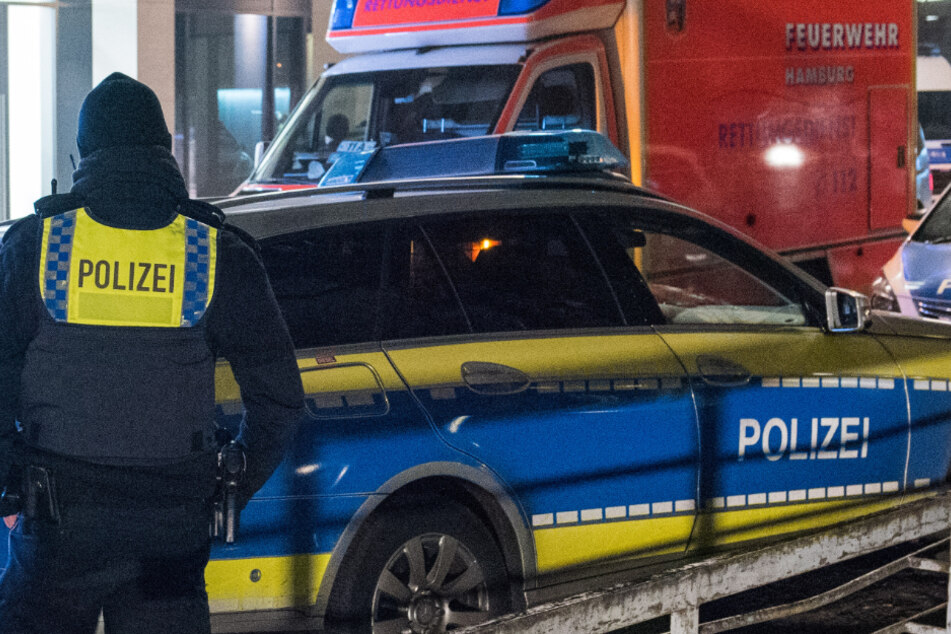 Polizei und Rettungsdienst rückten an. (Symbolbild)