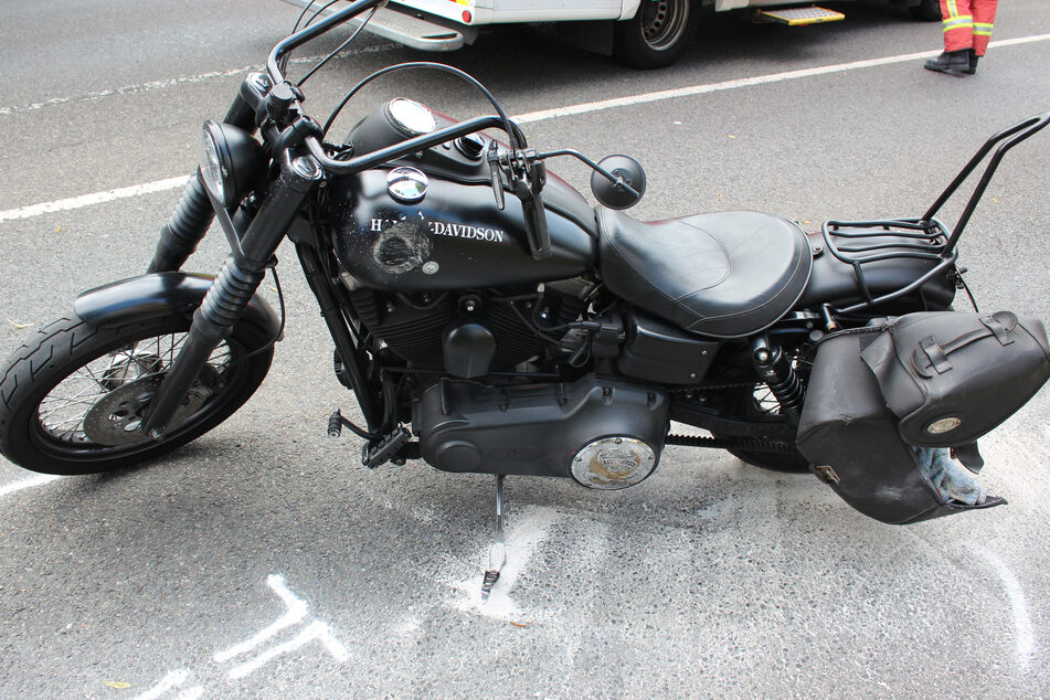 Die verunglückte Harley-Davidson "Street Bob (FXDB)".