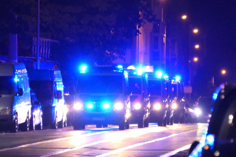 Ein Großaufgebot der Polizei ist im Süden der Stadt unterwegs.