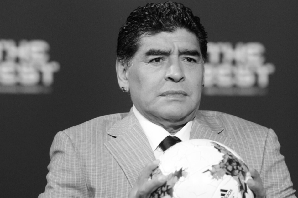 Fußball-Legende Diego Maradona ist im Alter von 60 Jahren an Herzversagen gestorben. (Archivbild)