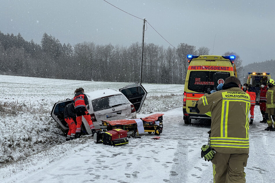 Schlimmer Unfall mit mehreren Verletzten: Ein Hubschrauber und drei Rettungswagen im Einsatz