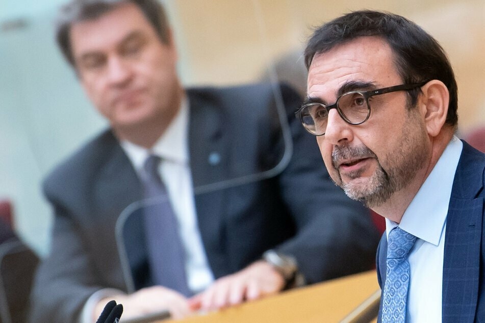 Bayerns Gesundheitsminister Klaus Holetschek ist gegen eine Wahlmöglichkeit für Bürger beim Corona-Impfstoff. (Archiv)