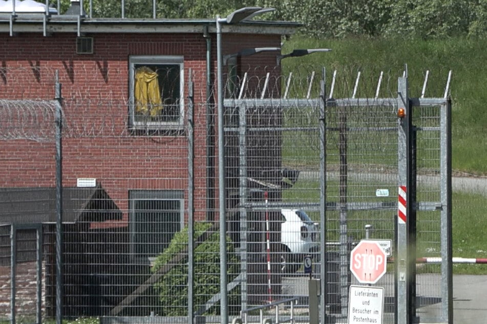 Auseinandersetzung in Jugendknast eskaliert: Mehrere Mitarbeiter verletzt