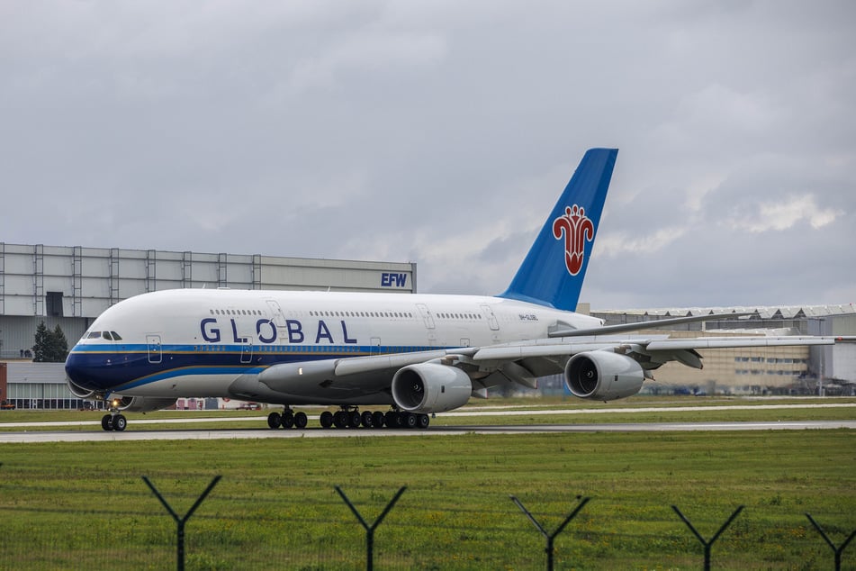 Die Maschine von "Globale Fluggesellschaften" wird derzeit bei den Elbe Flugzeugwerken überprüft.