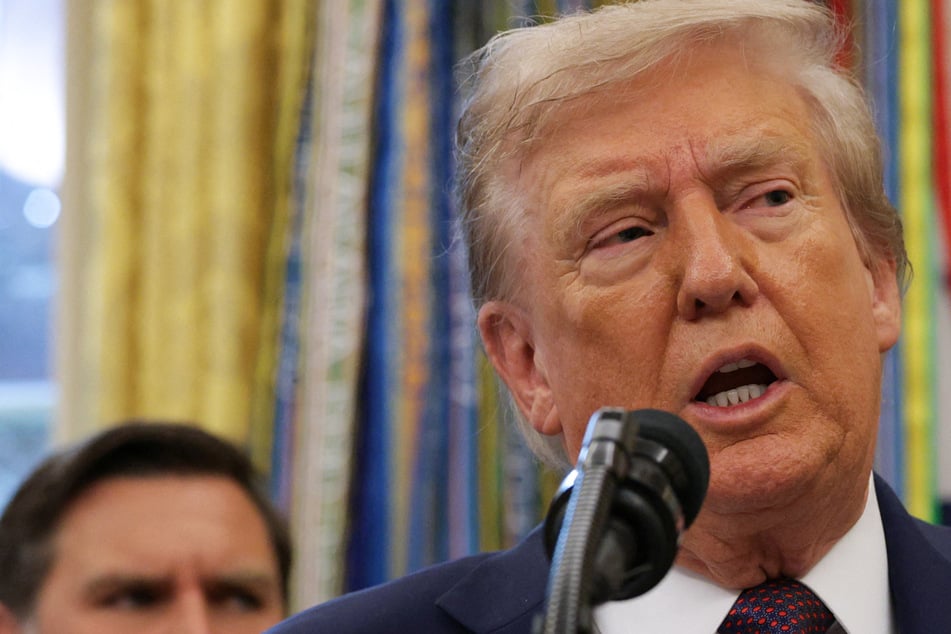 Trump reacts to viral rumors claiming he died: "That's fake news!"