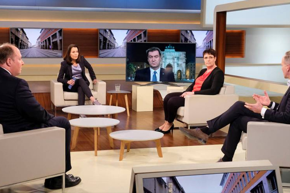 Bei Anne Will (54) diskutierten am Sonntagabend Kanzleramtsminister Helge Braun (CDU), Virologin Melanie Brinkmann, zugeschaltet wurde Bayerns Ministerpräsident Markus Söder (CSU), die Wolfsburger Chefärztin Bernadett Erdmann und Sebastian Fiedler, Vorsitzender des Bundes deutscher Kriminalbeamter.