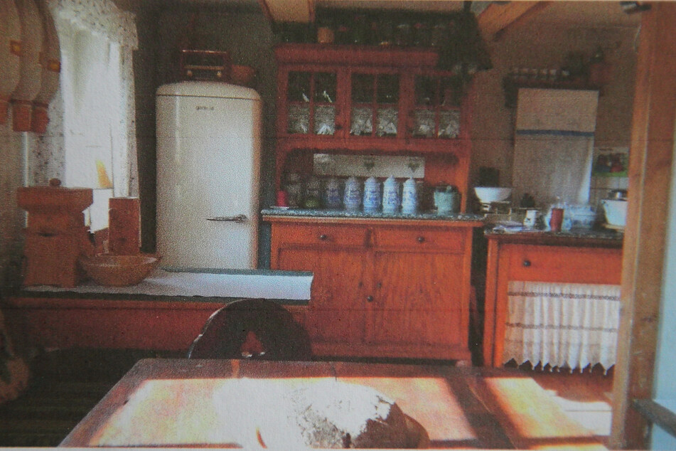 Die alte Wohnküche lebt auf historischen Fotos fort und soll wieder entstehen.