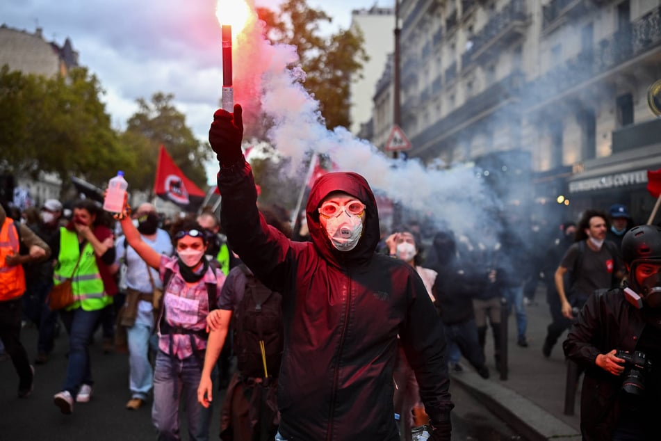 Die Unruhen in Frankreich endeten teils brutal und blutig. Sie sollen angeblich als Vorbild für die hiesigen Proteste gelten.