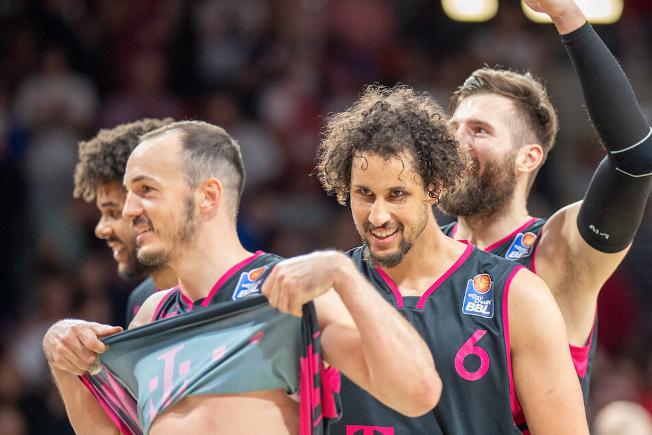 Basketball-Playoffs: Telekom Baskets gleichen gegen FC Bayern München aus