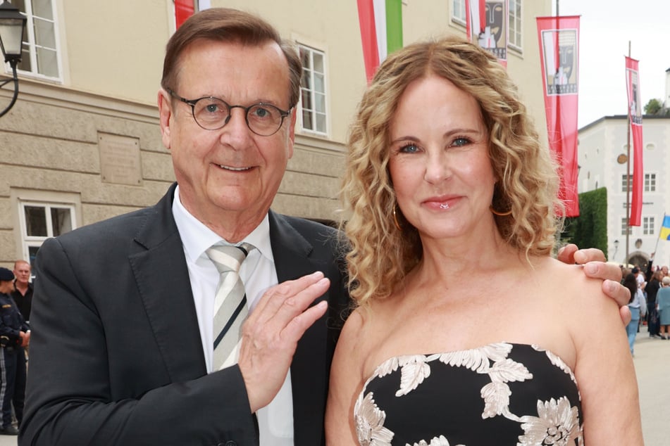 Seit fast 30 Jahren gehen Hans Mahr (76) und Katja Burkard (60) gemeinsam durchs Leben - nun auch offiziell als Ehepaar.