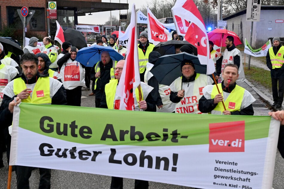 Mehr Geld für Busfahrer: Tarifeinigung bei Verdi und OVN