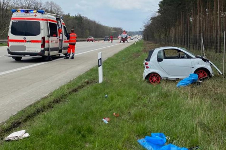 Unfall A2: Schock auf der A2: 64-Jährige überschlägt sich aufgrund von Übermüdung