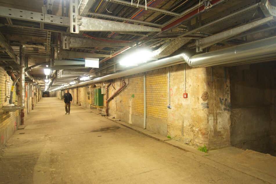 Eigentümer unbekannt: Der alte Post-Tunnel unter der Bayrischen Straße und dem Hauptbahnhof (Foto von 2017)