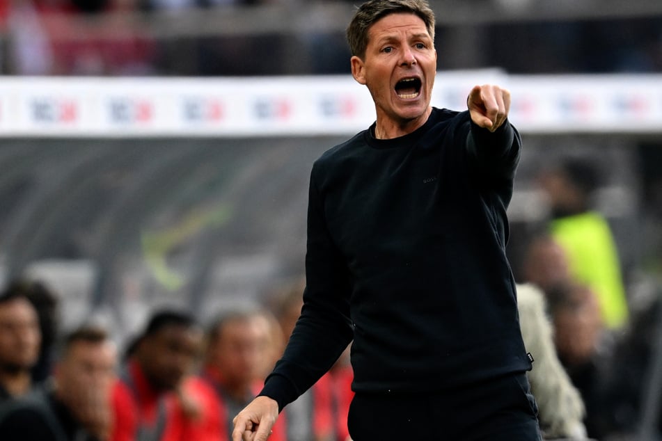 Oliver Glasner (51) während seiner Zeit bei Eintracht Frankfurt: Jetzt trainiert der Österreicher Nottingham Forest. Dort besitzt Kalimuendo noch einen Vertrag bis 2030.