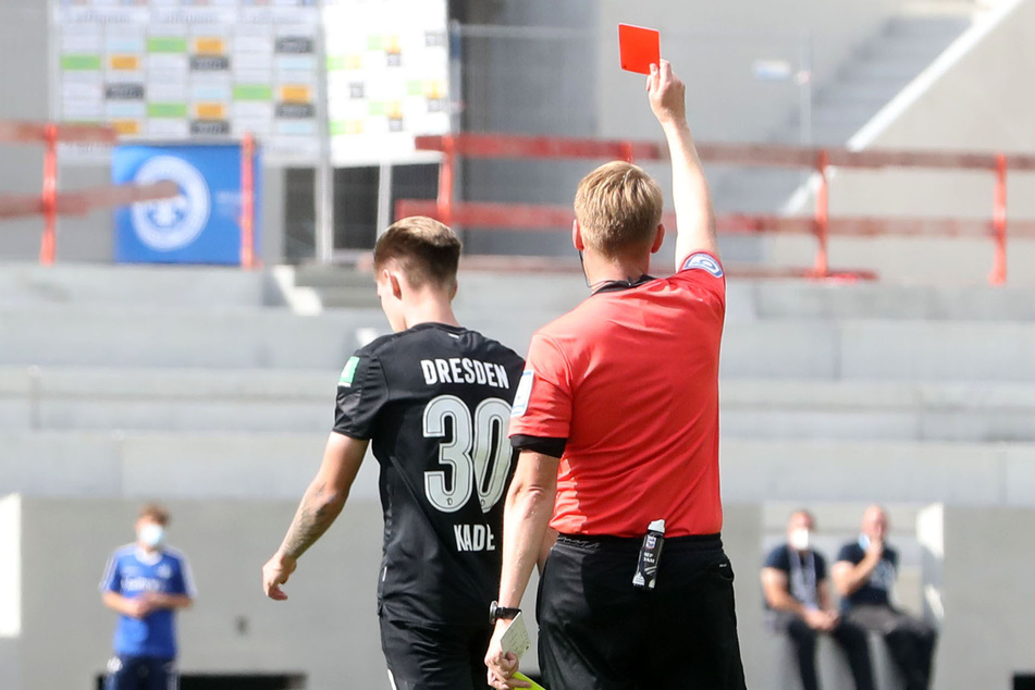 Julius Kade musste den Platz im Spiel verlassen - dafür gibt's 'ne 5!