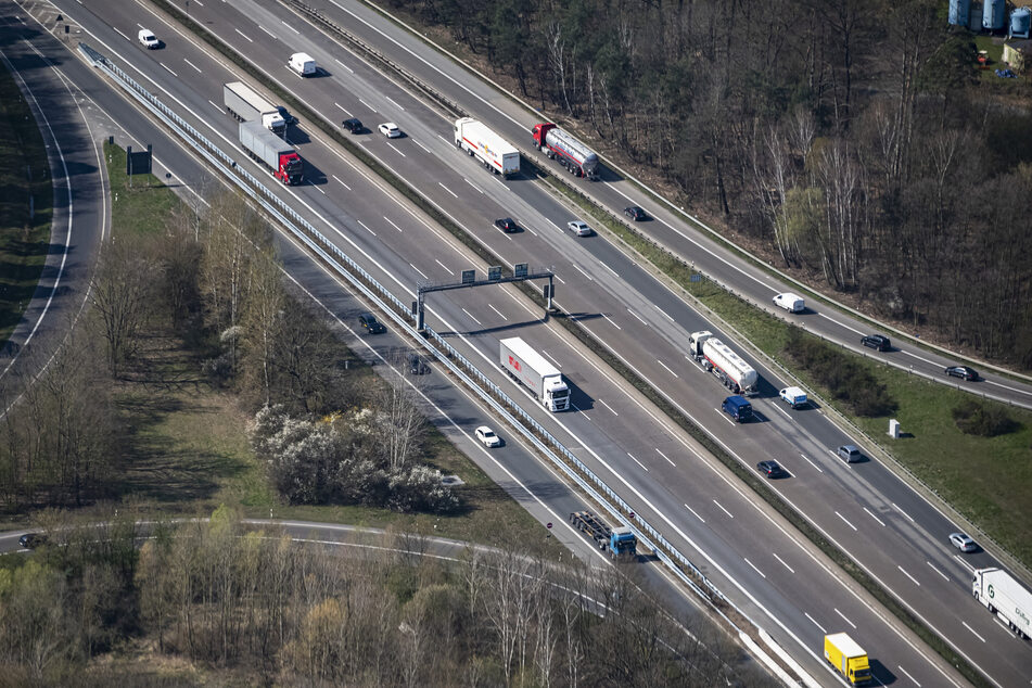 Auf einer nordirischen Autobahn fuhr eine 12-Jährige mit einem Lkw. (Symbolbild)