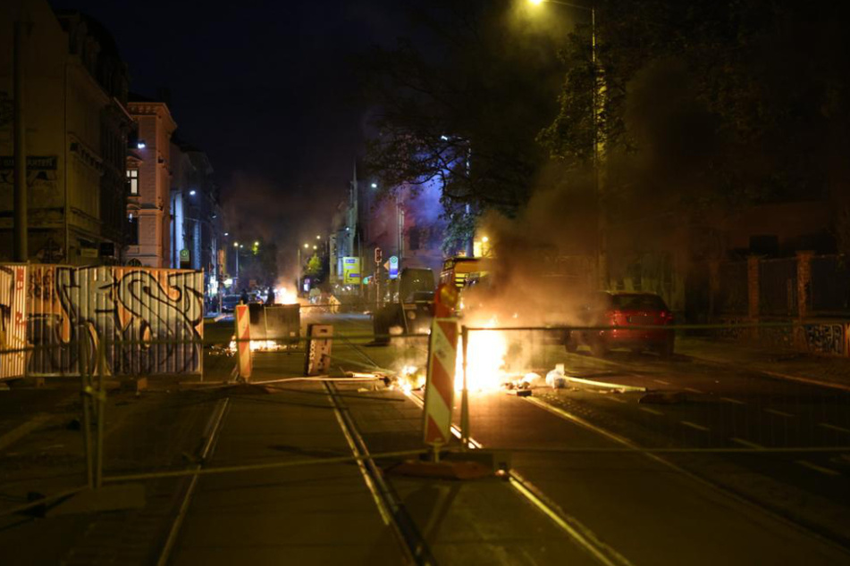 In Leipzig-Connewitz gab es am Samstagabend mehrere Feuer.