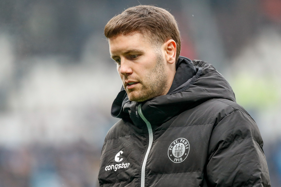 Trainer Fabian Hürzeler (30) setzte im Spiel gegen den Karlsruher SC am Ende alles auf eine Karte.