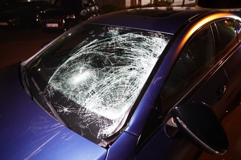 Zwei junge Frauen wurden von dem AMG-Mercedes erfasst und schwer verletzt - eine starb.