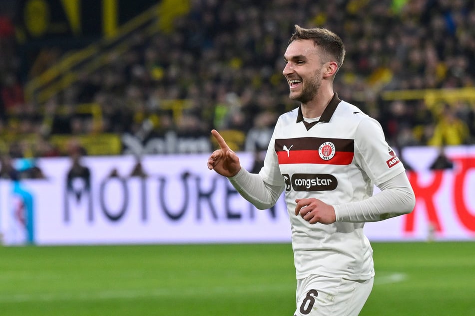 James Sands jubelt über den Anschlusstreffer.