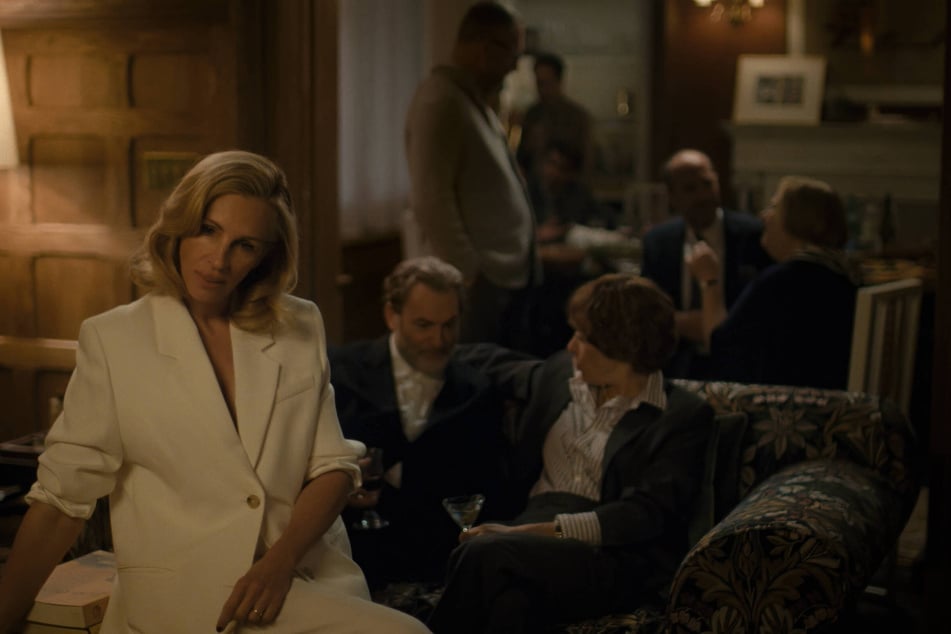 Julia Roberts (l.), who makes her Venice debut on Friday, stars in Luca Guadagnino's After the Hunt.