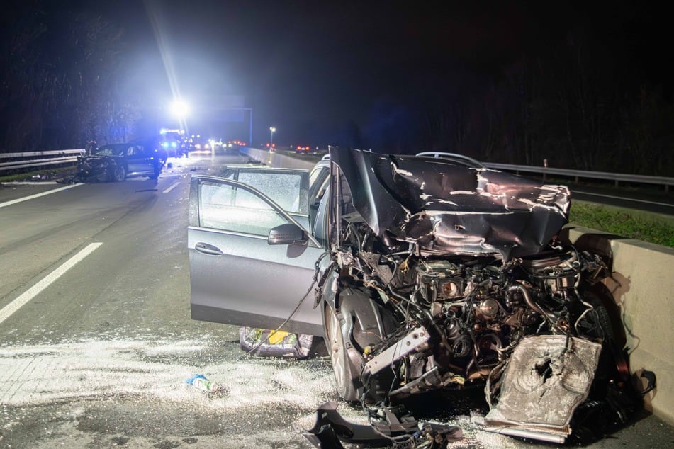 Bei dem Unfall auf der A57 wurde unter anderem eine 46-jährige Frau schwer verletzt. Sie schwebte zunächst in Lebensgefahr.