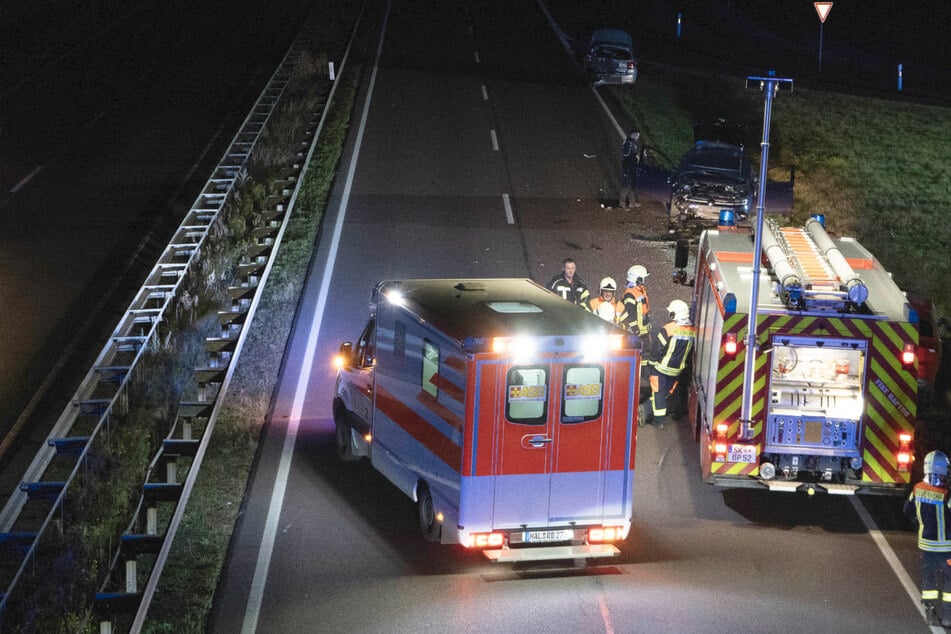 Einsatz bei Halle: Unfall mit mehreren Autos auf Bundesstraße