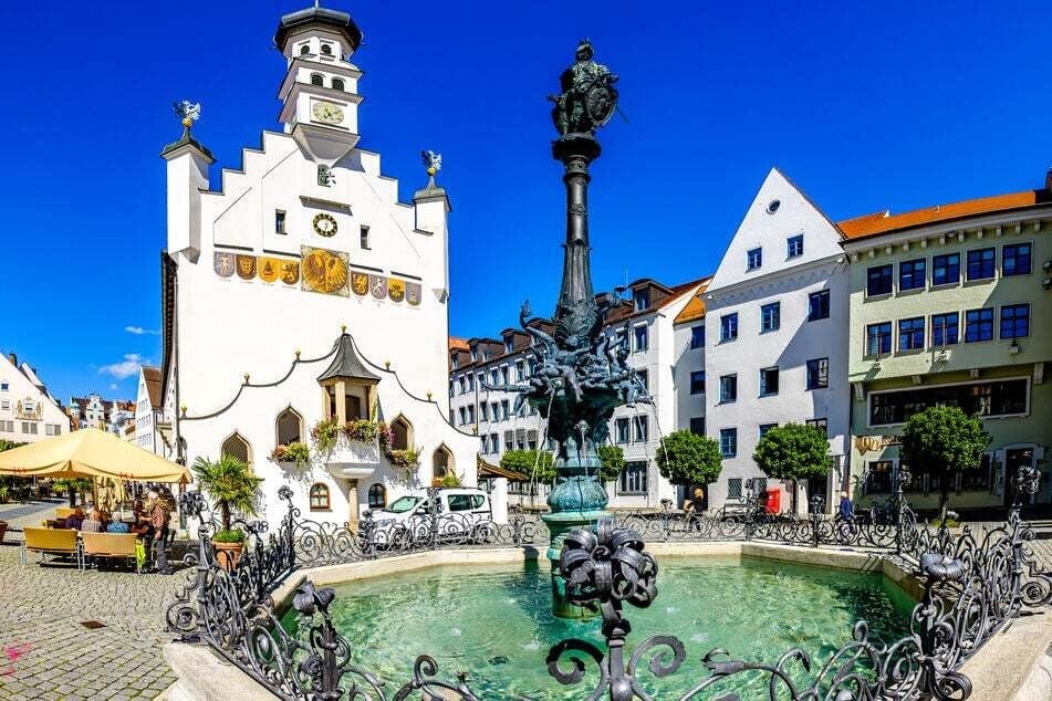 Im Kemptener Rathaus brodelt es gewaltig. Einige Stadt-Mitarbeiter sitzen sogar in U-Haft.