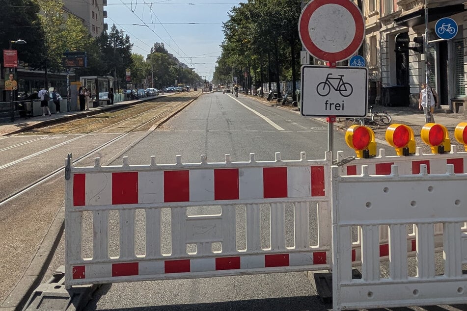 Leipzig: Rohrschaden: Leipziger Karl-Liebknecht-Straße mehrere Tage gesperrt!