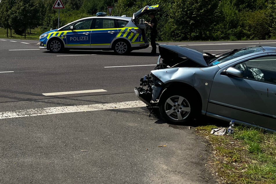Herannahendes Auto übersehen: Drei Verletzte nach Unfall auf der B81