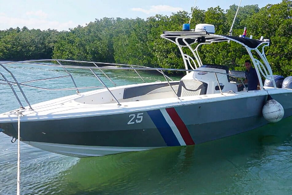 FBI officials visited Cuba on Wednesday amid a probe into a deadly shootout between the Cuban coast guard and a US-registered speedboat.