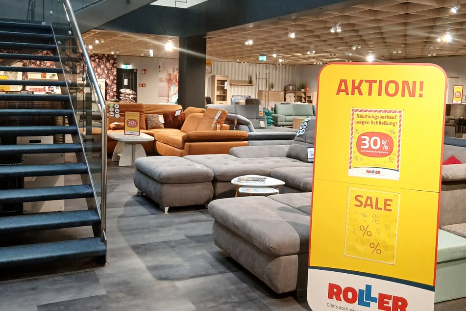 Beliebtes Möbelhaus verkauft fast alle Möbel wegen Schließung zum Traumpreis