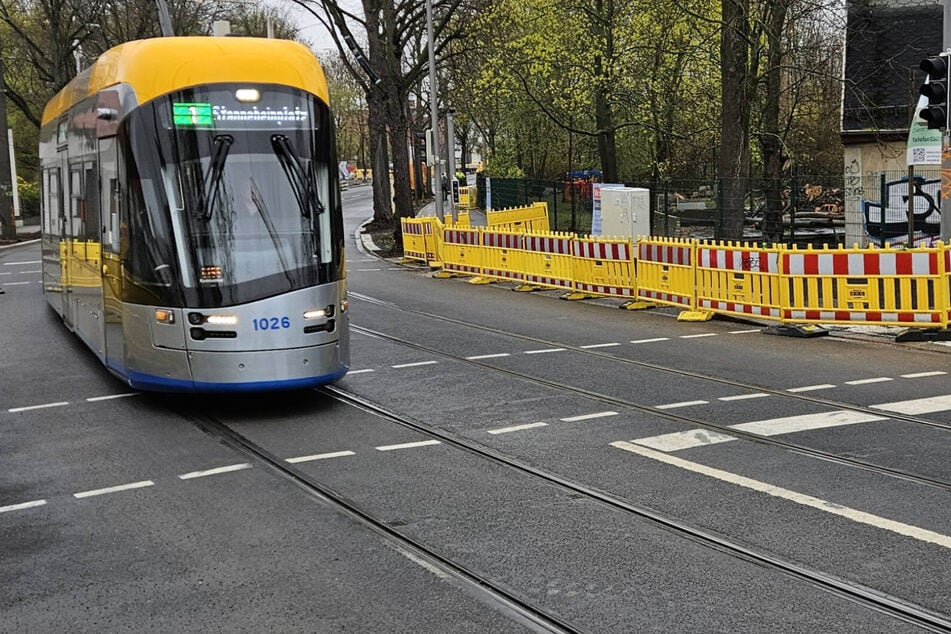 Leipziger Polizei rätselt: Warum lag schwer verletzter 42-Jähriger mitten auf der Straße?