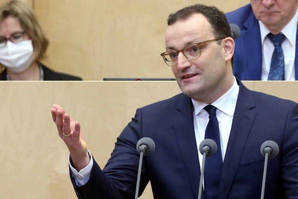 Jens Spahn rechnet mit ersten Coronavirus-Impfungen noch in diesem Jahr