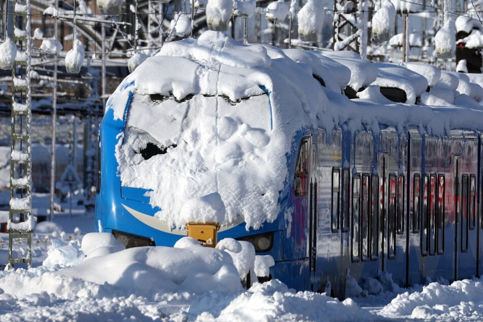 München: Schneechaos: Überfüllte Züge von Bundespolizei geräumt