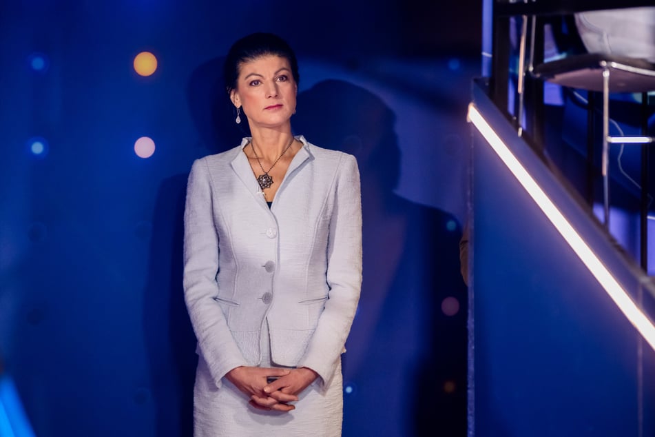 BSW-Spitzenkandidatin Sahra Wagenknecht (55) muss laut Gerichtsbeschluss nicht in die ARD-Sendung "Wahlarena" eingeladen werden.