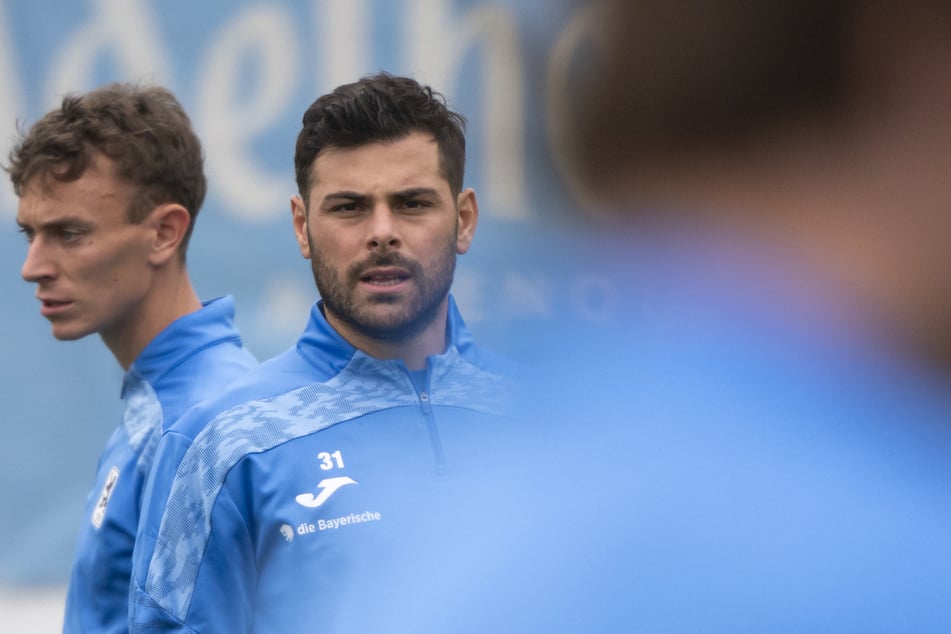 Kevin Volland (33) beim öffentlichen Training der Mannschaft. Ob er spielen kann, ist noch unklar.