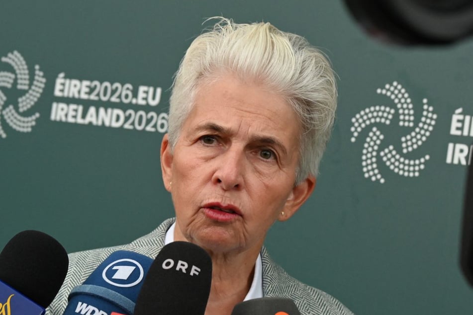 Marie-Agnes Strack-Zimmermann (68, FDP) bezeichnete Schröder als "Deutschlands frechsten Rentner".