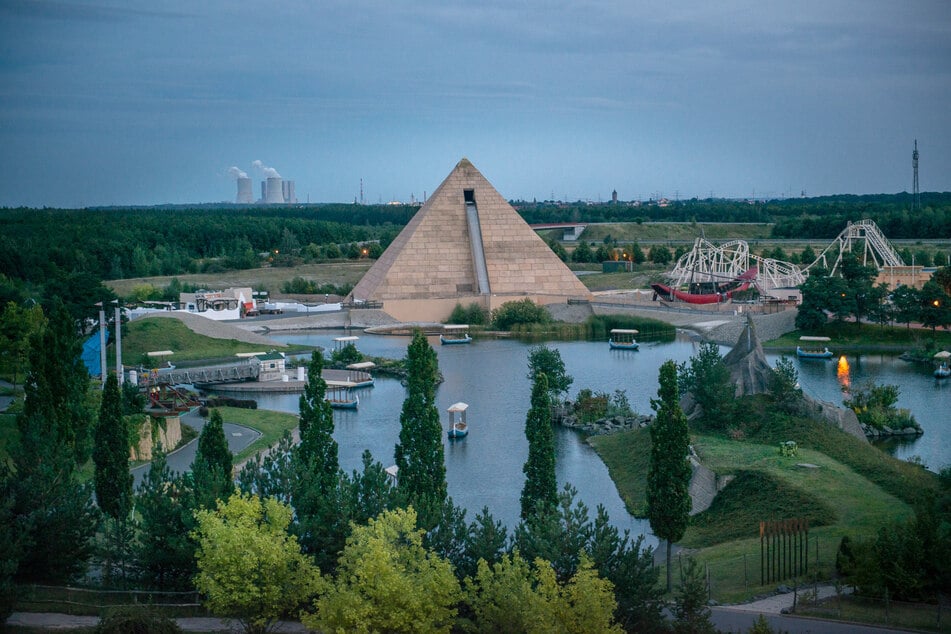 Die Belantis-Pyramide wird zum Schauplatz einer Verbrecherjagd. (Archivbild)