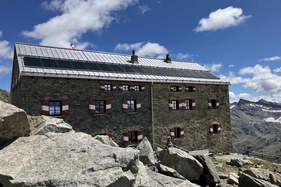 Die Neue Prager Hütte am Großvenediger in Österreich liegt auf knapp 2800 Metern Höhe.