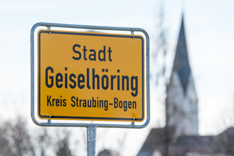 Der Vorfall ereignete sich in Geiselhöring, im Landkreis Straubing-Bogen. (Archiv)