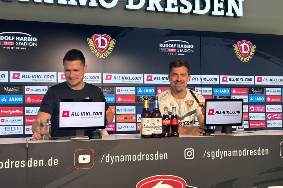 Die Pressekonferenz mit SGD-Coach Thomas Stamm (41, r.) vor dem Spiel beim SV Wehen Wiesbaden.