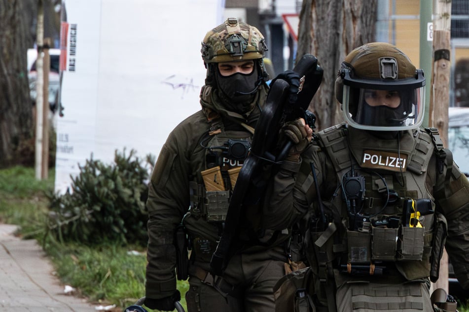 Beschlagnahmung von Hund läuft völlig aus Ruder: Spezialkräfte müssen eingreifen