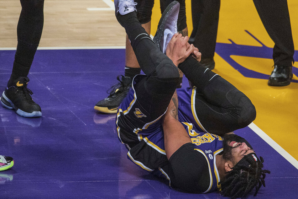 NBA roundup: Lakers sweat over Davis injury after win, Nets complete mother of all comebacks