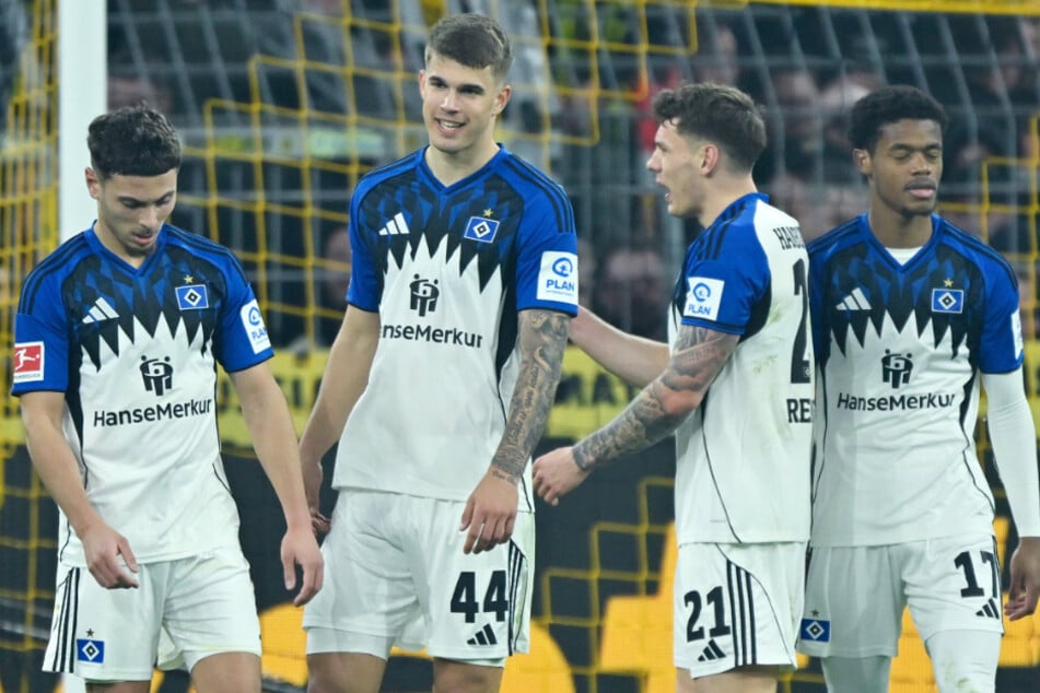 Der Frust über die eigenen Fehler war bei den HSV-Profis nach der Topspiel-Niederlage gegen den BVB groß.